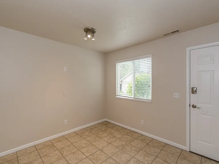 2270 S 700 E #2270 — Photo 10