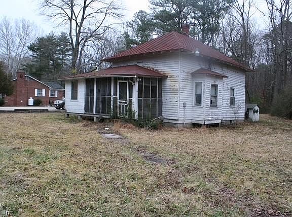 4th image of 3641 N Courthouse Rd