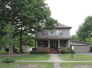 220 N Maple St, Gilman, IL 60938