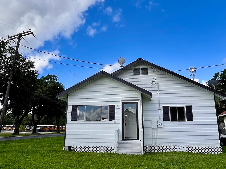 132 S 12th St