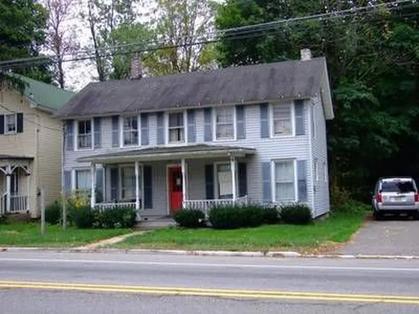 13 Ames Blvd, Hamburg, NJ 07419