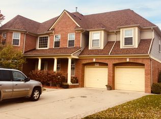 19613 Quartz Ct, Macomb, MI 48044