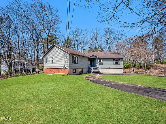 4th image of 1093 Lancaster Dr