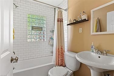 3rd image of 7126 Vineland Pl #7126