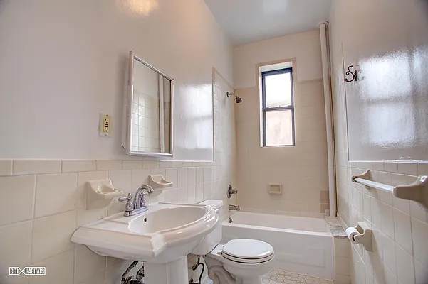 Rented by Citi Habitats | media 12