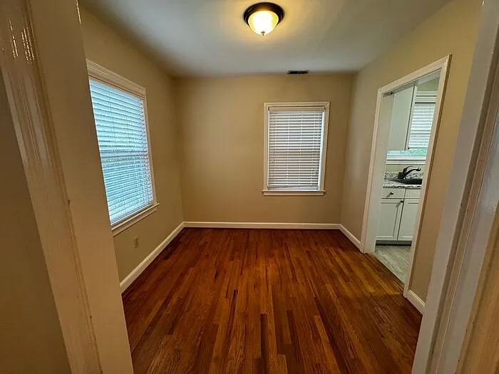 2406 Bonita Dr SW — Photo 8