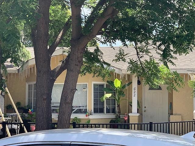 2nd image of 622 Paloma Ave