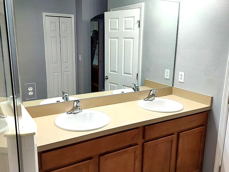 3680 E Creswick Cir — Photo 6