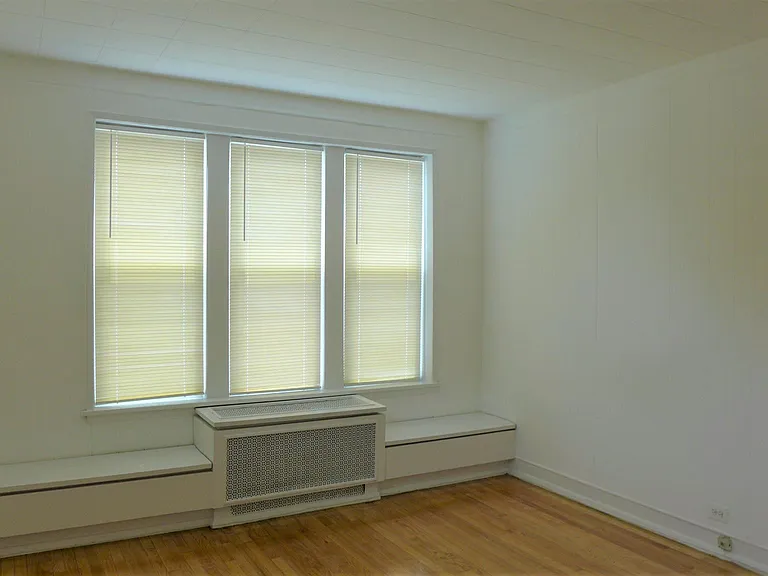 437 S Scoville Ave — Photo 3