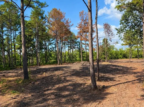 348 Private Road 77004, Liberty, TX 77575