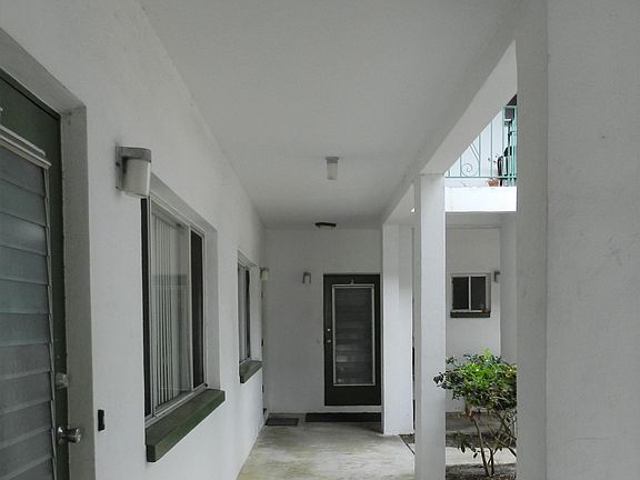 2nd image of 725 2nd St N APT 9