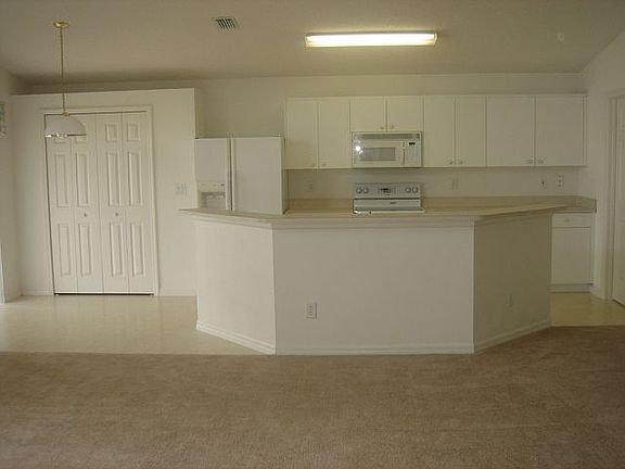 5th image of 8527 Mizell Dr