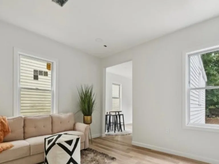 7 Mitchell St — Photo 5