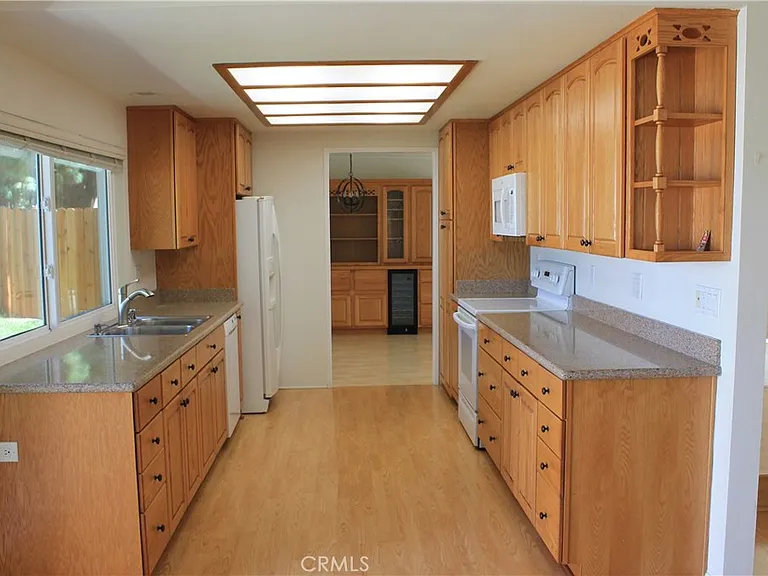3881 Hendrix St — Photo 34