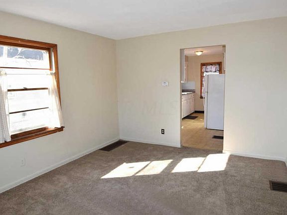 3rd image of 849 S Weyant Ave