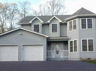 133 Oak Ridge Dr, Milford, PA 18337