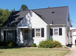 215 Terrace Dr, Waterloo, IA 50702