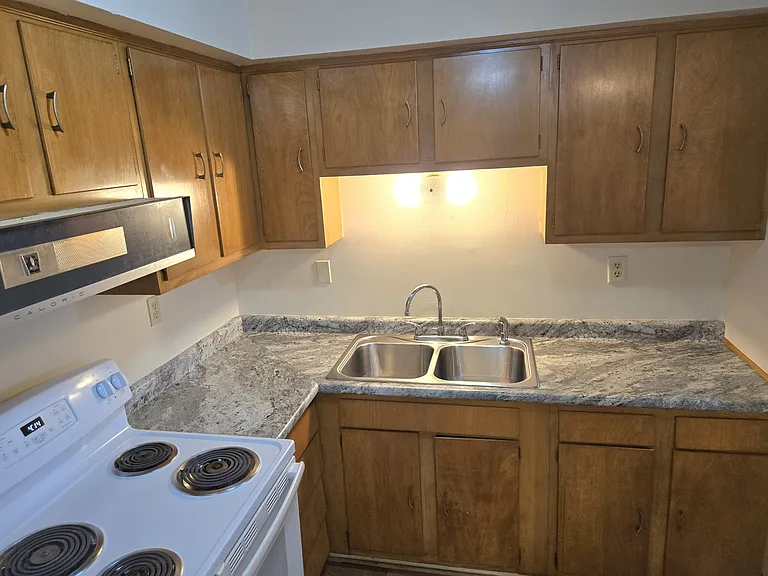 8141 W Oklahoma Ave #9 — Photo 3