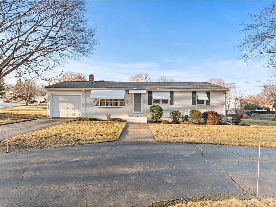 1st image of 9 Wild Berry Dr