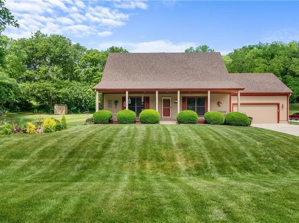 3050 S Bradford Ln, Blue Springs, MO 64015