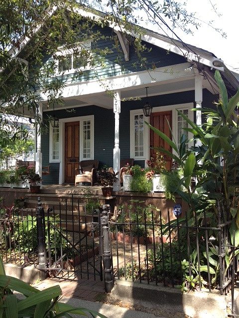 1st image of 925 Louisiana Ave
