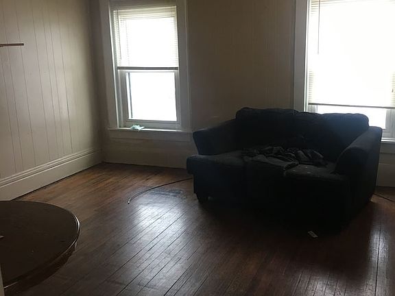4th image of 223-227 Allen St #223-227