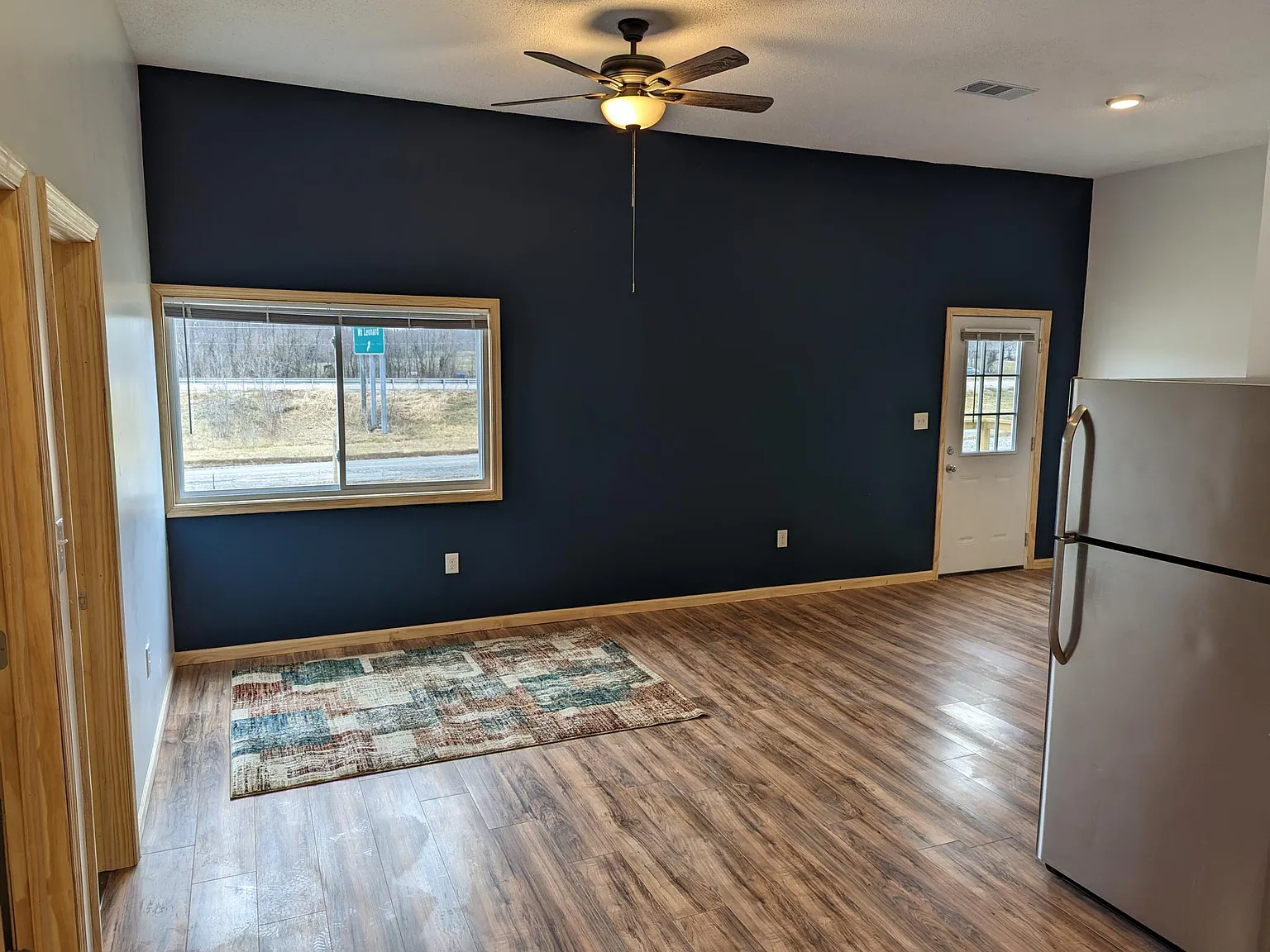 2 bed, 700 sqft, $869 — Photo 3