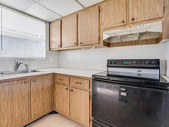 3rd image of 8510 Sunrise Lakes Boulevard #208