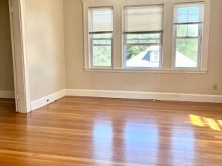 41-43 N Crescent Cir #2B — Photo 18