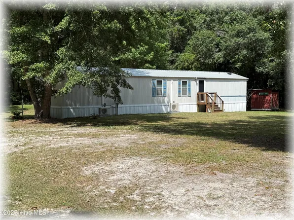 2056 Willow Street SW, Supply, NC 28462