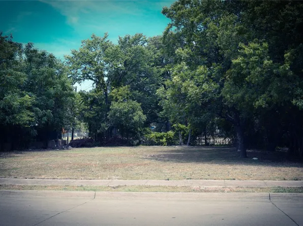 907 Bessie St, Fort Worth, TX 76104