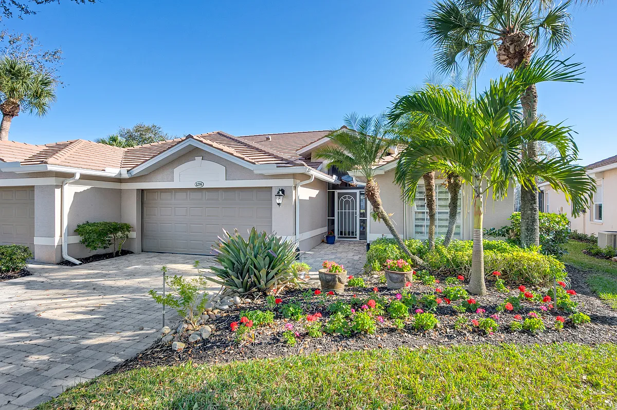 Building Photo - 8206 Naples Heritage Dr