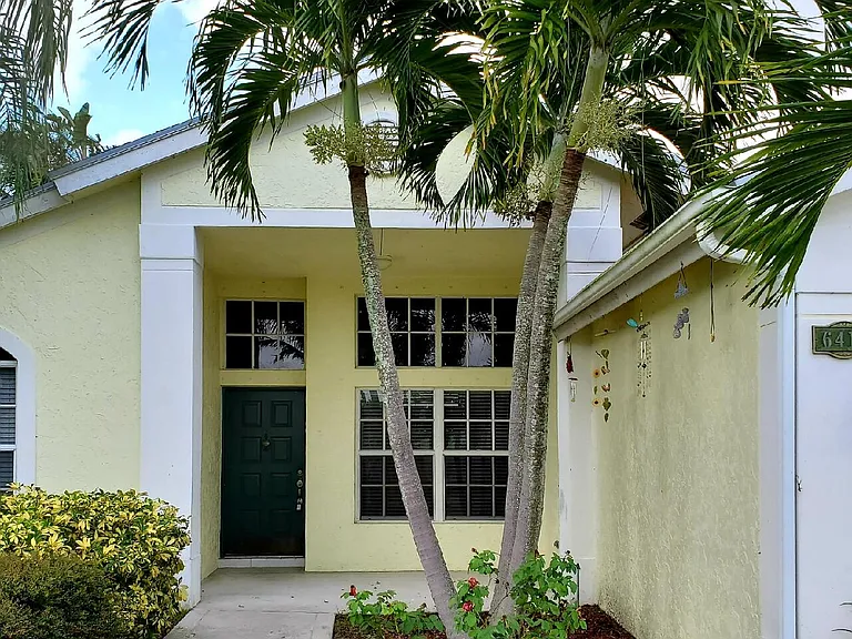 6411 Mullin St — Photo 2