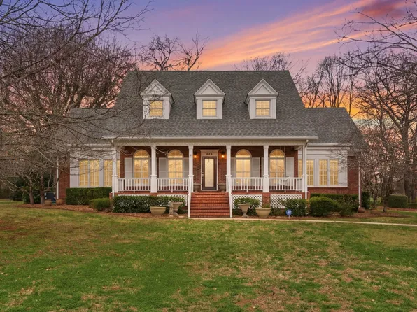 630 Shadowbrook Dr, Winchester, TN 37398