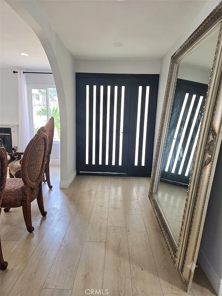 4 bed, 2054 sqft, $5,699 — Photo 3