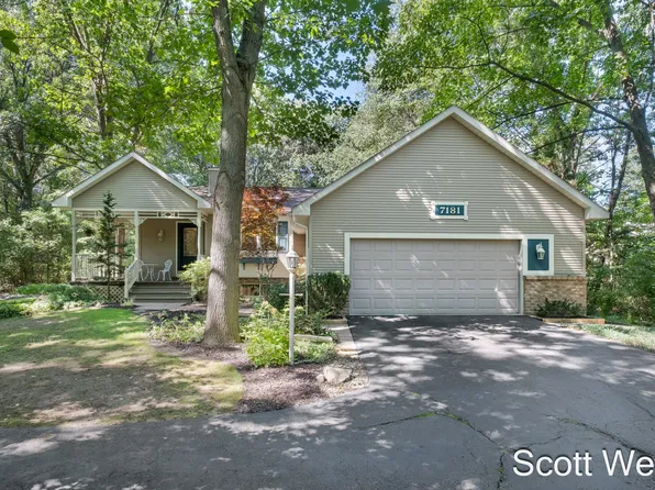 7181 River Glen Dr SE, Caledonia, MI 49316