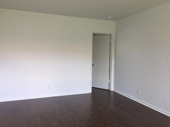 2nd image of 835 NE 14th Ct Floor 2
