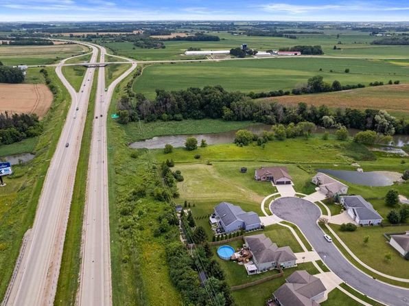 100 Honeycrisp Drive #26, Beaver Dam, WI 53916
