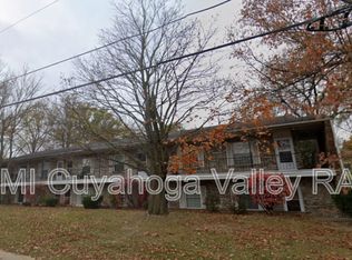 1566 Coventry St #4, Akron, OH 44301