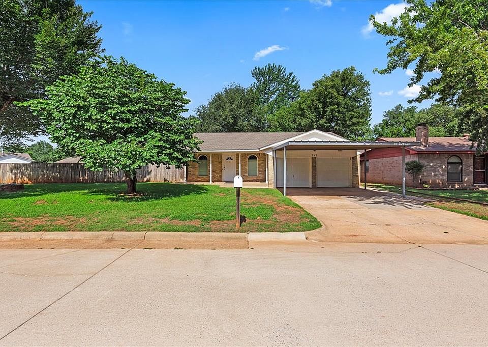1st image of 713 S Glen Ln