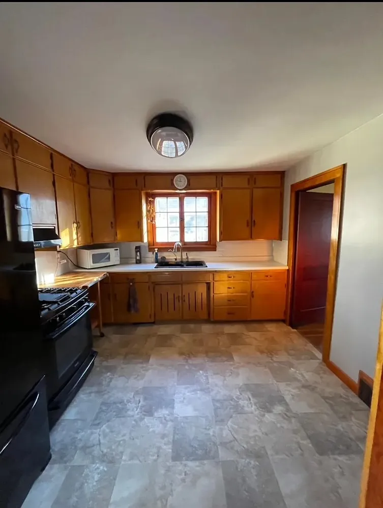 2 bed, 1900 sqft, $1,975 — Photo 2