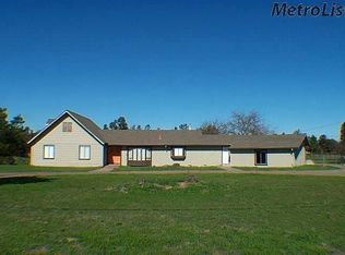 2673 E Collier Rd, Acampo, CA 95220