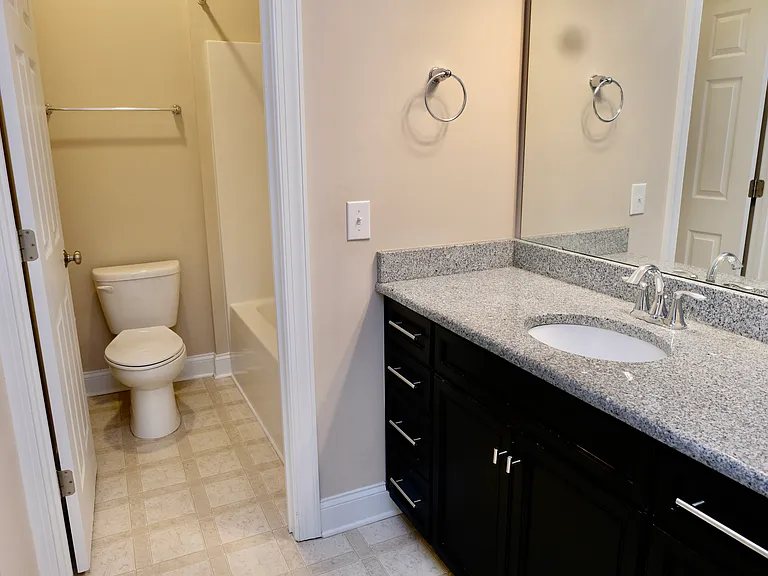 10220 Vanguard Pkwy — Photo 57