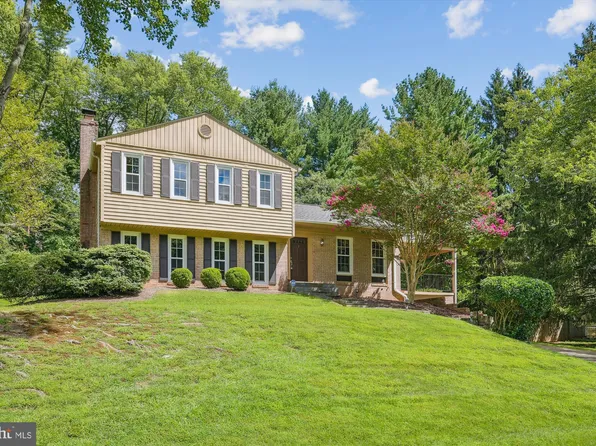 14813 Lake Ter, Rockville, MD 20853