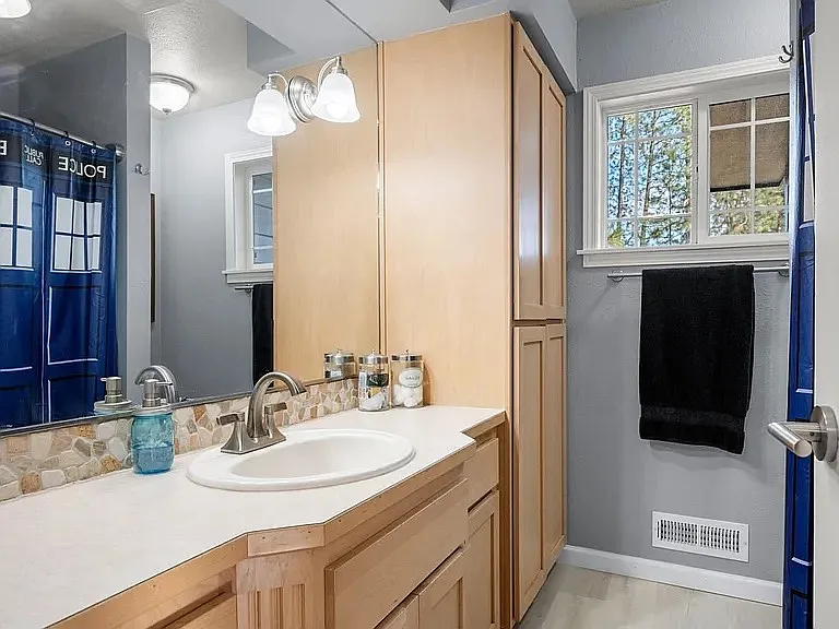 1415 W Borden Rd — Photo 12
