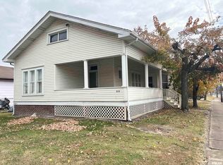 212 W Sylvester Ave, Christopher, IL 62822