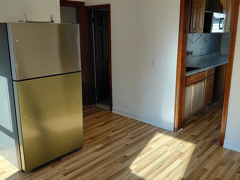 21 Whipple St #3 — Photo 1