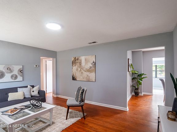 5th image of 7106 EATON Avenue