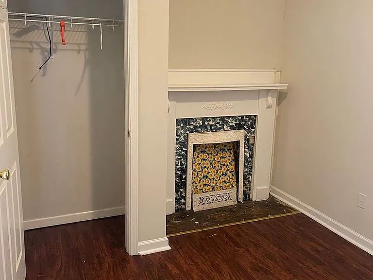 374 Park Ave — Photo 14