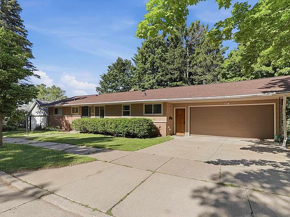 2nd image of 908 S 11TH STREET